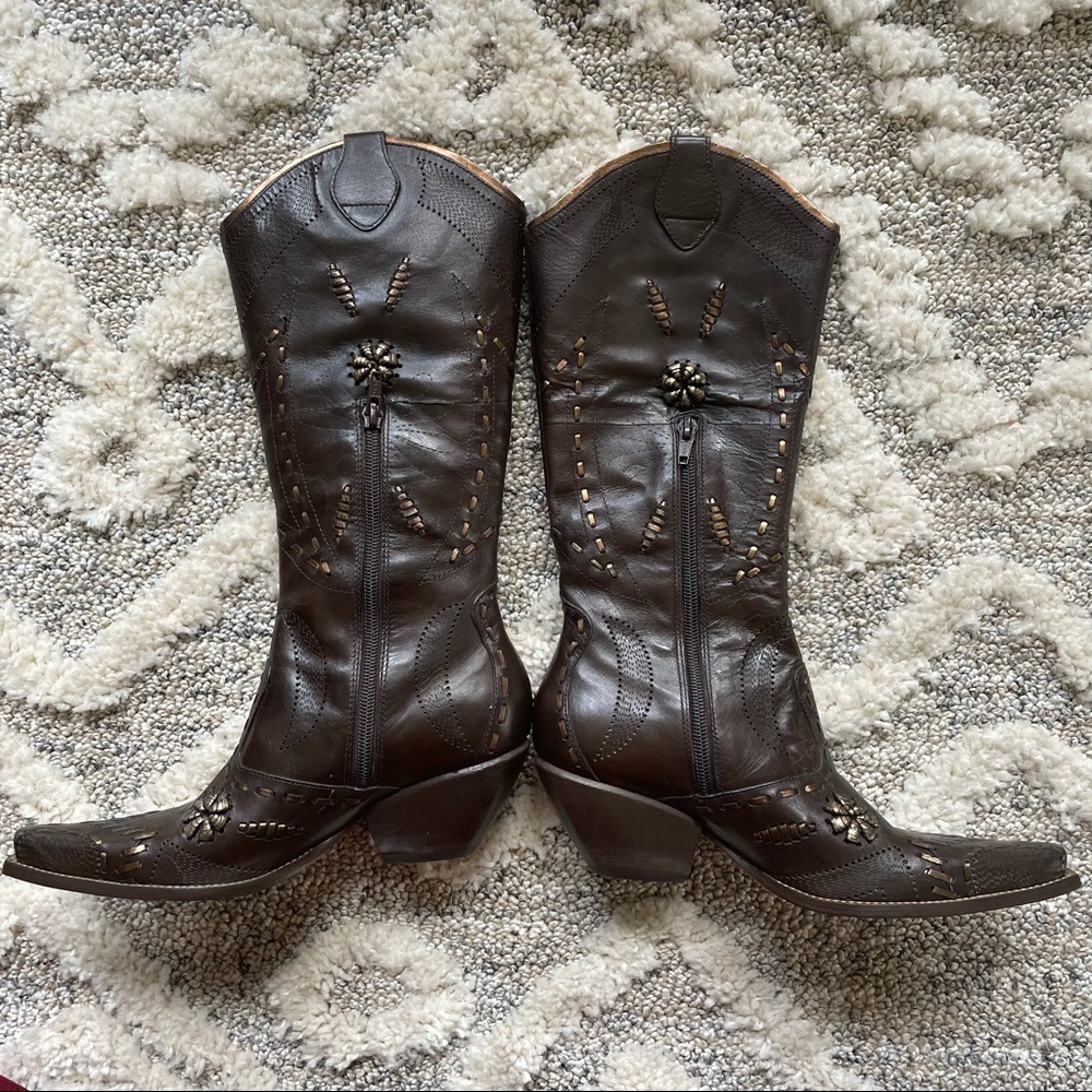 BCBGirls Women embellished Cowboys Boots Size 6.5